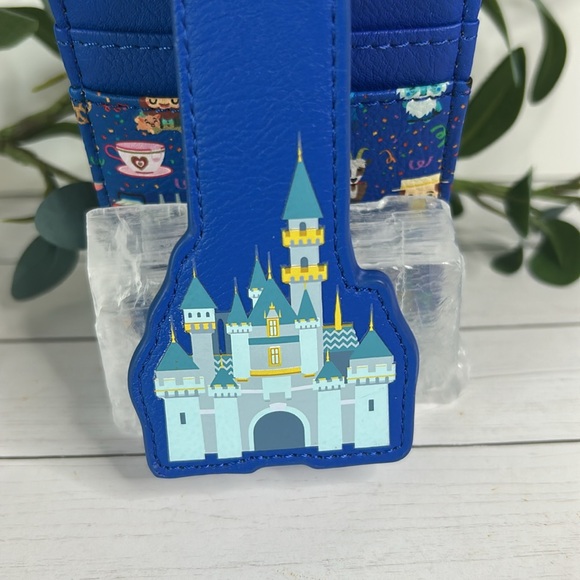 Disney Card Holder Wallet - Disney Parks Chibi NWT - Picture 4 of 12